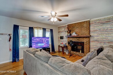 230 Regalwood Dr, Jacksonville, NC 28546 - photo 3