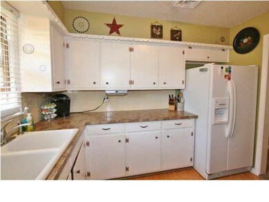 Light and Bright Kitchen