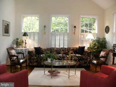 14 Gregoria Ct, Baltimore, MD 21212 - photo 2