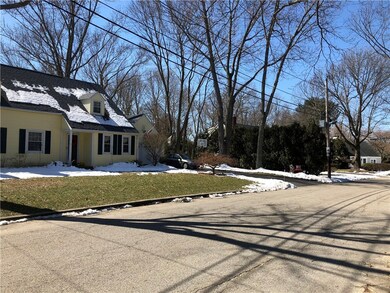 7 Surrey Rd, Barrington, RI 02806 - photo 2