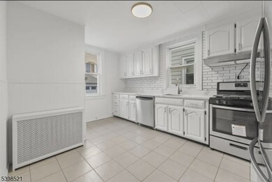 838 Roosevelt Ave, Secaucus, NJ 07094 - photo 7