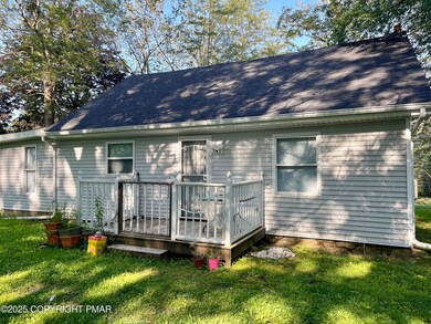 263 Hellers Ln, Long Pond, PA 18334 - photo 4