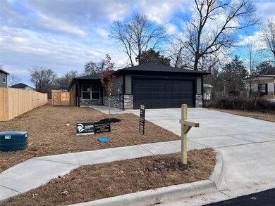 410 W 2nd St, Bonham, TX 75418 - photo 2