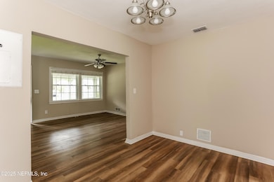 004-photo-dining-room-9552768