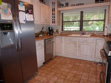 Easy To Navigate Kitchen