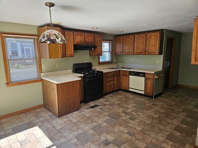 118 A St, Lowell, MA 01851 - photo 7