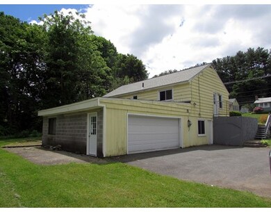 32 Homestead Ave, Holyoke, MA 01040 - photo 6