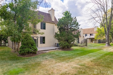 31 Gate House Ln unit 31, Edison, NJ 08820 - photo 2