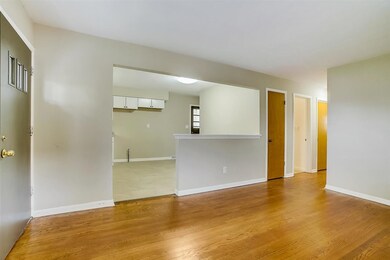 509 S Elmwood Ave, Waukegan, IL 60085 - photo 7