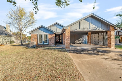 6226 Tezcuco Ct, Granbury, TX 76049 - photo 2