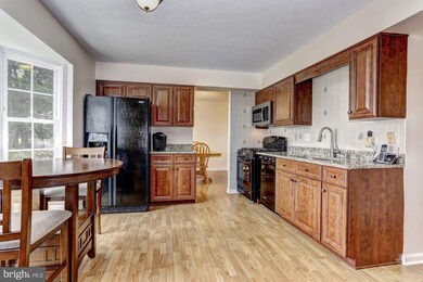 1347 Becket Rd, Sykesville, MD 21784 - photo 6