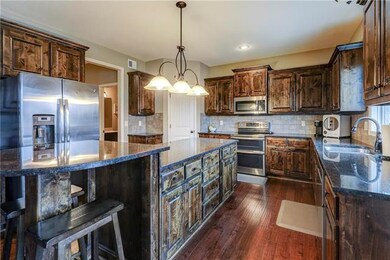 Storage, upgraded SS appliances and more counter w