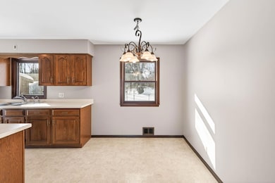 6381 Rath Dr, Woodbury, MN 55125 - photo 6