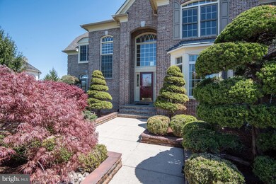 16533 Harbour Town Dr, Silver Spring, MD 20905 - photo 2