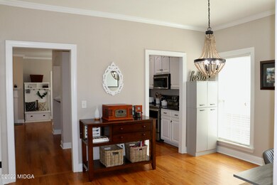 3-dining room 4