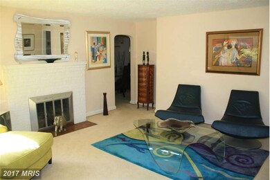 6424 Knollbrook Dr, Hyattsville, MD 20783 - photo 3