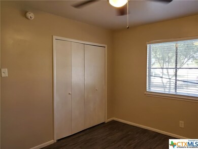 1120 N King St unit 105, Seguin, TX 78155 - photo 6