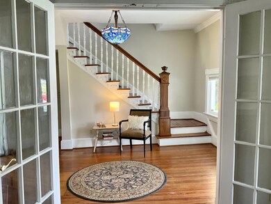 642- Staircase
