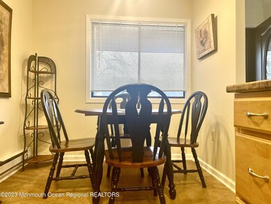 Eat-In Kitchen