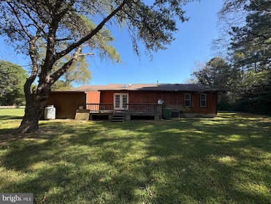 297 White Sand Dr, Heathsville, VA 22473 - photo 2