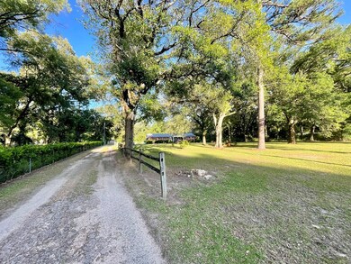 2422 Liberty Expy SE, Albany, GA 31705 - photo 2