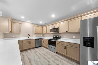 3200 Noble Dr, Mankato, MN 56001 - photo 6