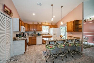 03_5337BridgeRd_5_Kitchen_FlexMLS800x600