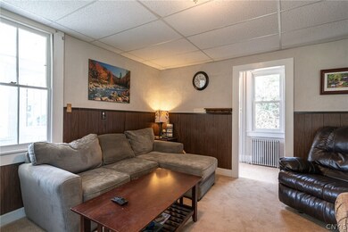 Foyer area into livingroom