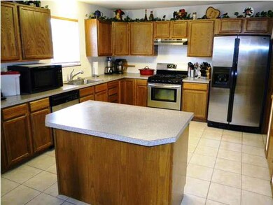 XL Kitchen Area with Stainless Upgrages & GAS STOV