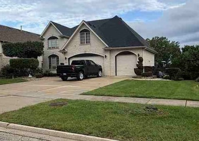 3804 Edgewater Dr, Hazel Crest, IL 60429 - photo 3