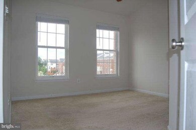 25609 America Square, Chantilly, VA 20152 - photo 7