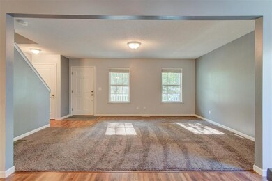 1030 8th St NW, Cedar Rapids, IA 52405 - photo 3