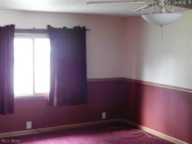 4915 Southwood Dr, Sheffield Lake, OH 44054 - photo 6