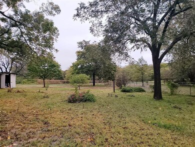 2496 Juanita Dr, Denison, TX 75020 - photo 6