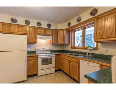 64 Minott St, Gardner, MA 01440 - photo 3