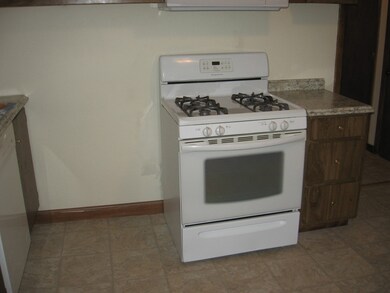 131 Charles St unit 1, Waltham, MA 02453 - photo 4