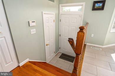 8011 Brightwood Ct, Ellicott City, MD 21043 - photo 3