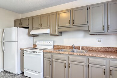 2322 Indian Dr unit A3, Jacksonville, NC 28546 - photo 6