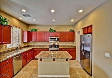 4553 E Ivanhoe Beautiful Kitchen