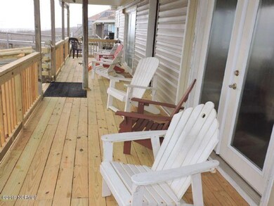 3 Ocean side deck