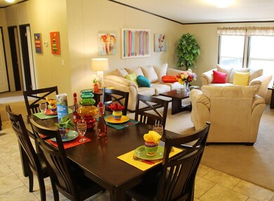 Kitchen/Living room