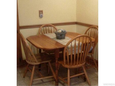 Kitchen. Eat in kitchen.