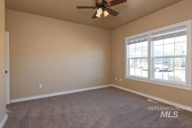 6567 E Greens Dr, Nampa, ID 83687 - photo 4