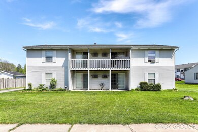 5-web-or-mls-305-stratford-way