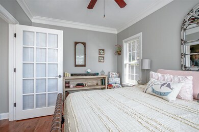 07-242 Old Island Tr-7