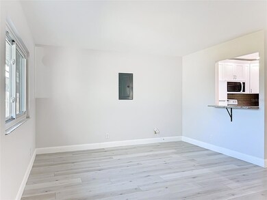 1811 Bedford Ln unit G166, Sun City Center, FL 33573 - photo 7