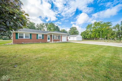 1213 W Mill St, Middletown, IN 47356 - photo 2