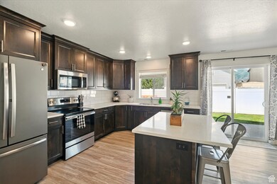 2124 S 1490 W, Wellsville, UT 84339 - photo 2