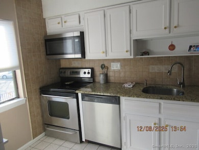 217 Monticello Dr unit 217, Branford, CT 06405 - photo 2