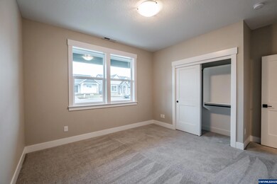 585 NE Evergreen Ave, Dallas, OR 97338 - photo 6